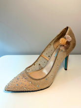 Load image into Gallery viewer, Garden Grace: Peach Floral Shoe Clip