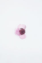Charger l'image dans la galerie, Lilac Whispers: Floral Elegance Shoe Clip - The Krippit
